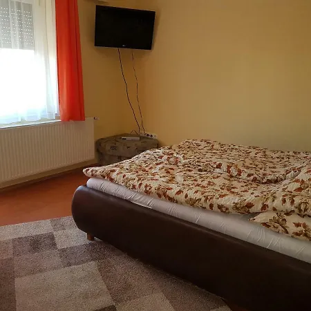 Marika Apartman Maison d'hôtes *